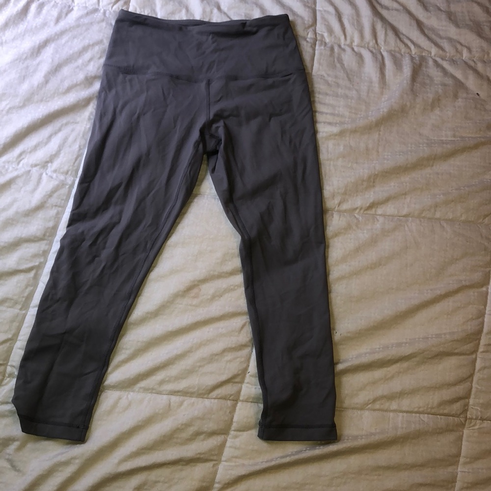 90 degree capri right legging